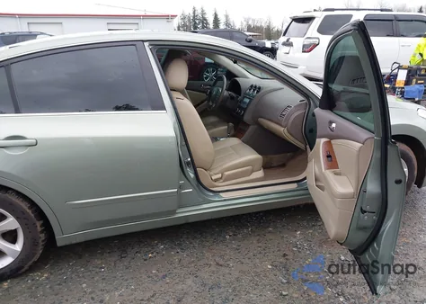 2008 Nissan Altima 2.5 S from USA, damaged, VIN 1N4AL21E68N487940